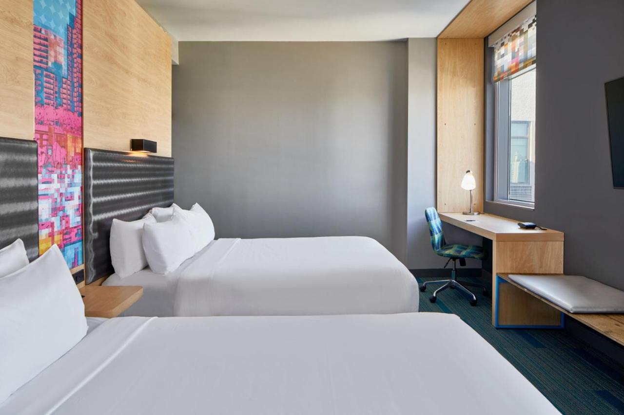 Aloft, Guest room, 2 Queen at Aloft by Marriott Miami Aventura