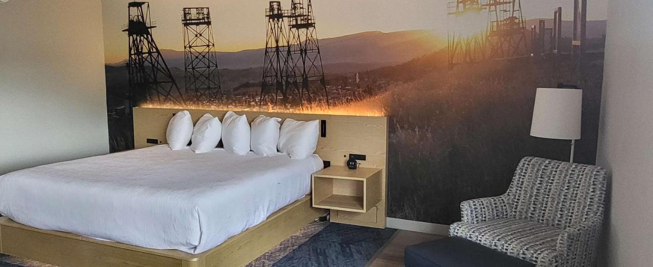 Deluxe King Room at Best Western Plus Butte Plaza Inn