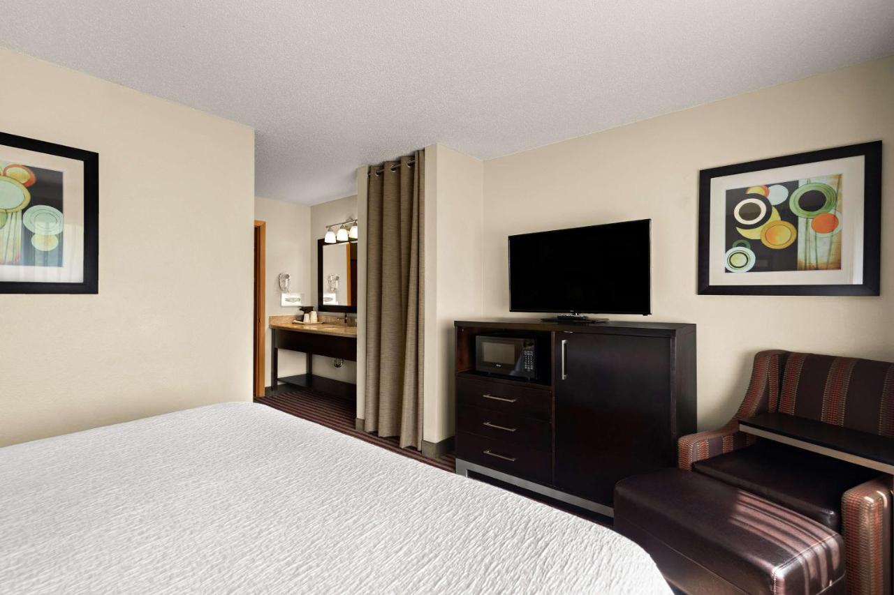 King Suite with Sofa Bed - Non-Smoking at Best Western Germantown Inn