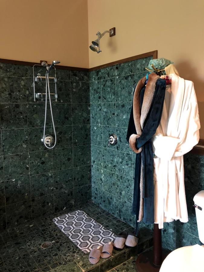 | Coppertoppe Inn & Retreat Center