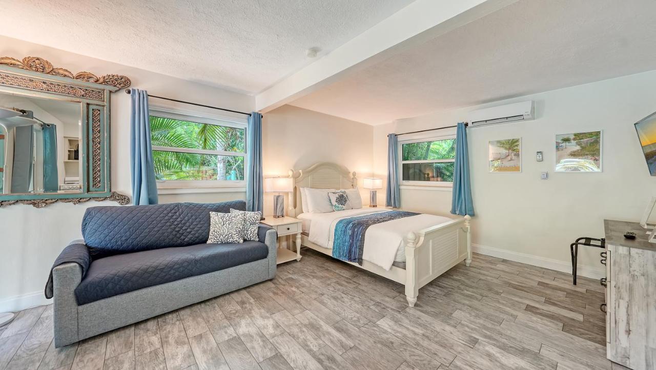  | Siesta Key Palms Resort