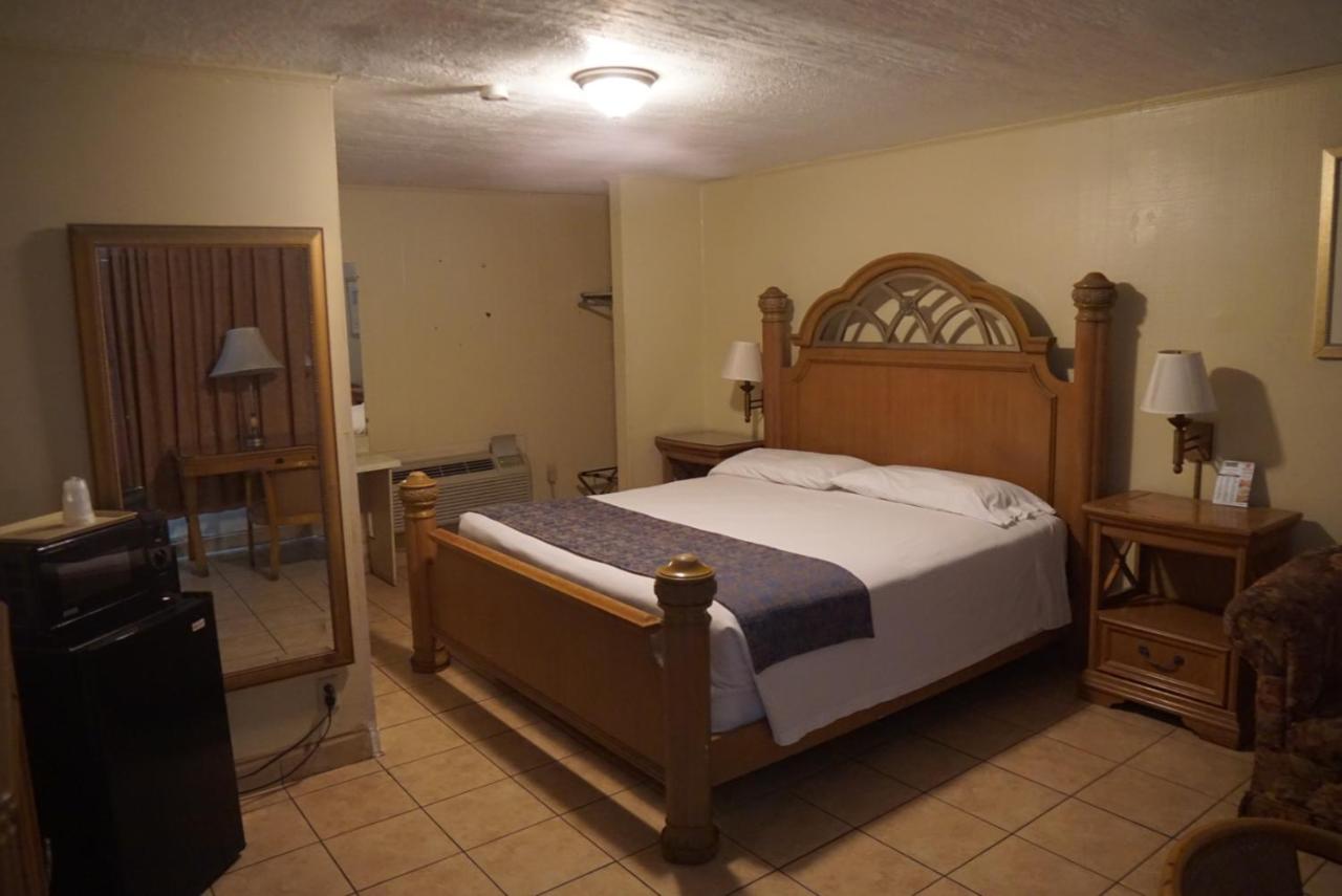  | La Hacienda Hotel