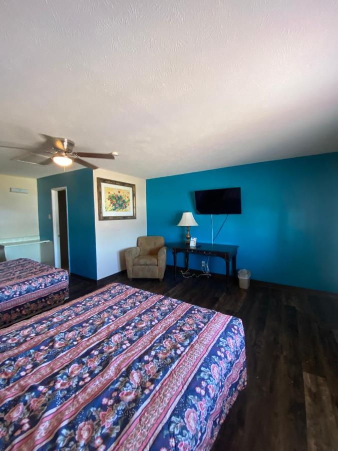 | La Hacienda Hotel