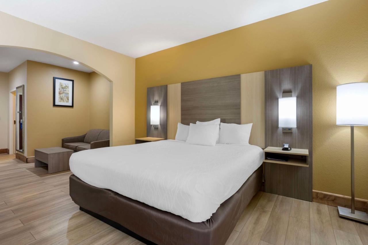 | Best Western Plus Springfield Airport Inn