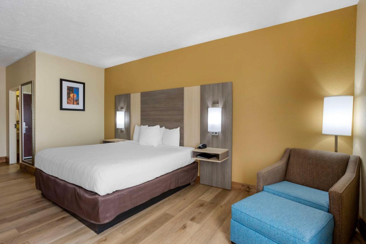 | Best Western Plus Springfield Airport Inn