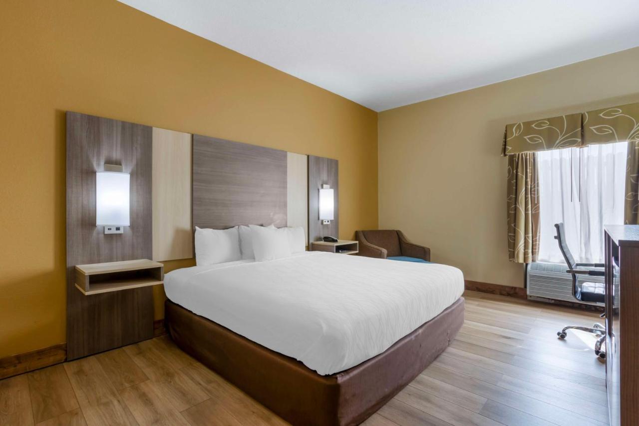 | Best Western Plus Springfield Airport Inn