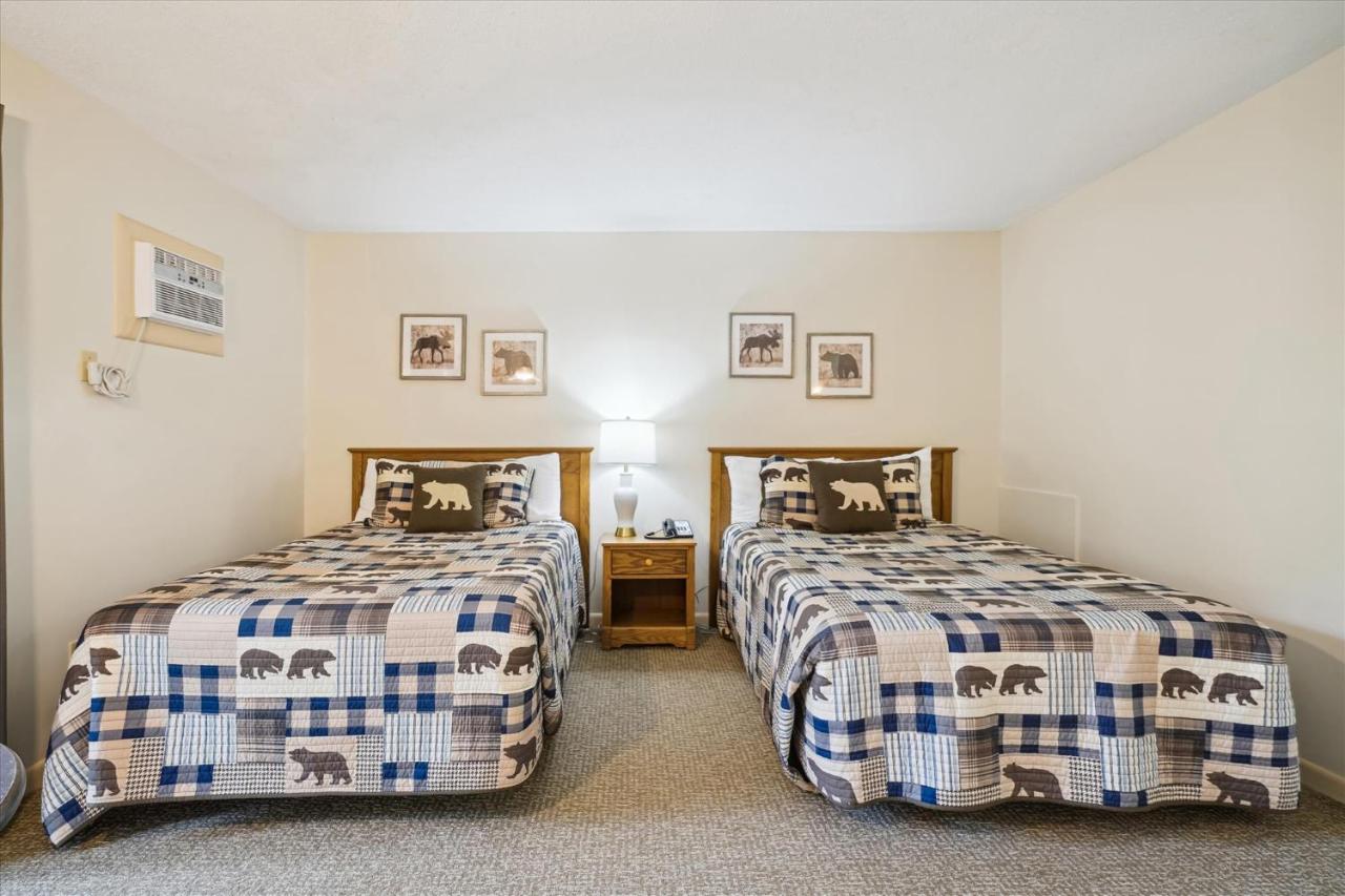 | Cedarbrook Hotel Room w/2 doubles 101