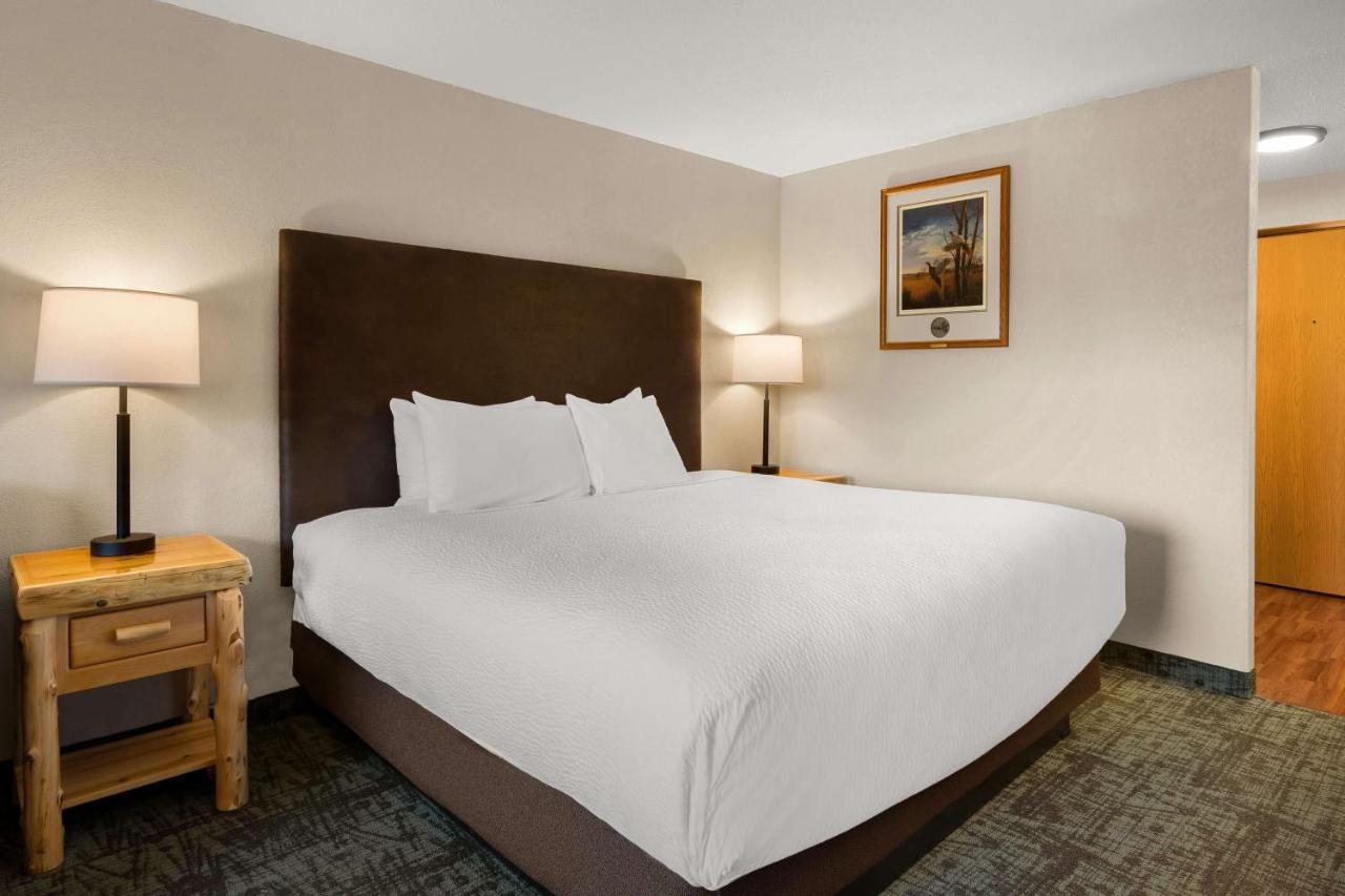 King Room - Non-Smoking at Best Western Northwoods Lodge