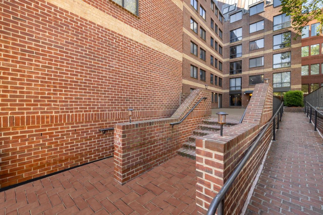 | Georgetown Residences by LuxUrban