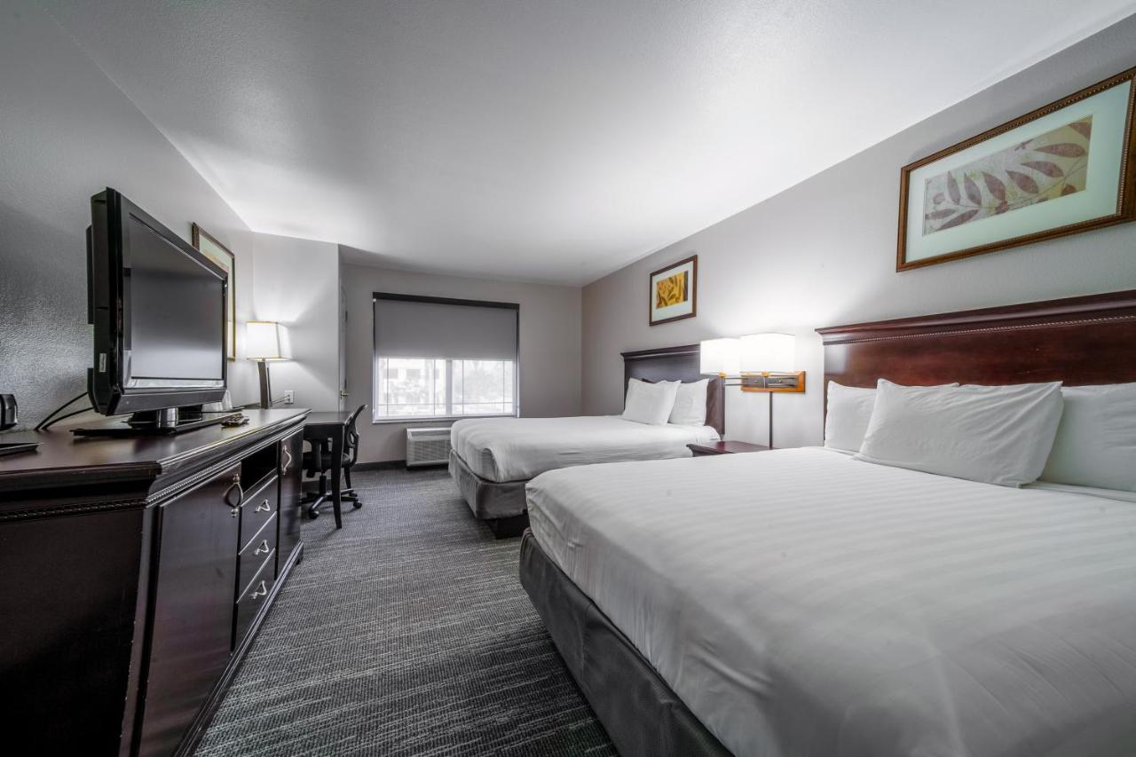 Queen Room with Two Queen Beds - Hearing Accessible at Country Inn & Suites by Radisson, Ontario at Ontario Mills, CA