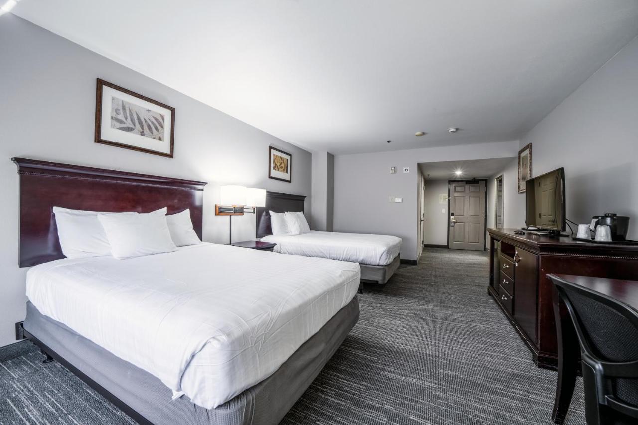 Queen Room with Two Queen Beds - Disability Access at Country Inn & Suites by Radisson, Ontario at Ontario Mills, CA