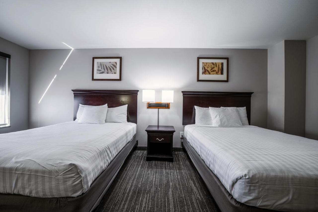 Queen Room with Two Queen Beds - Disability Access at Country Inn & Suites by Radisson, Ontario at Ontario Mills, CA