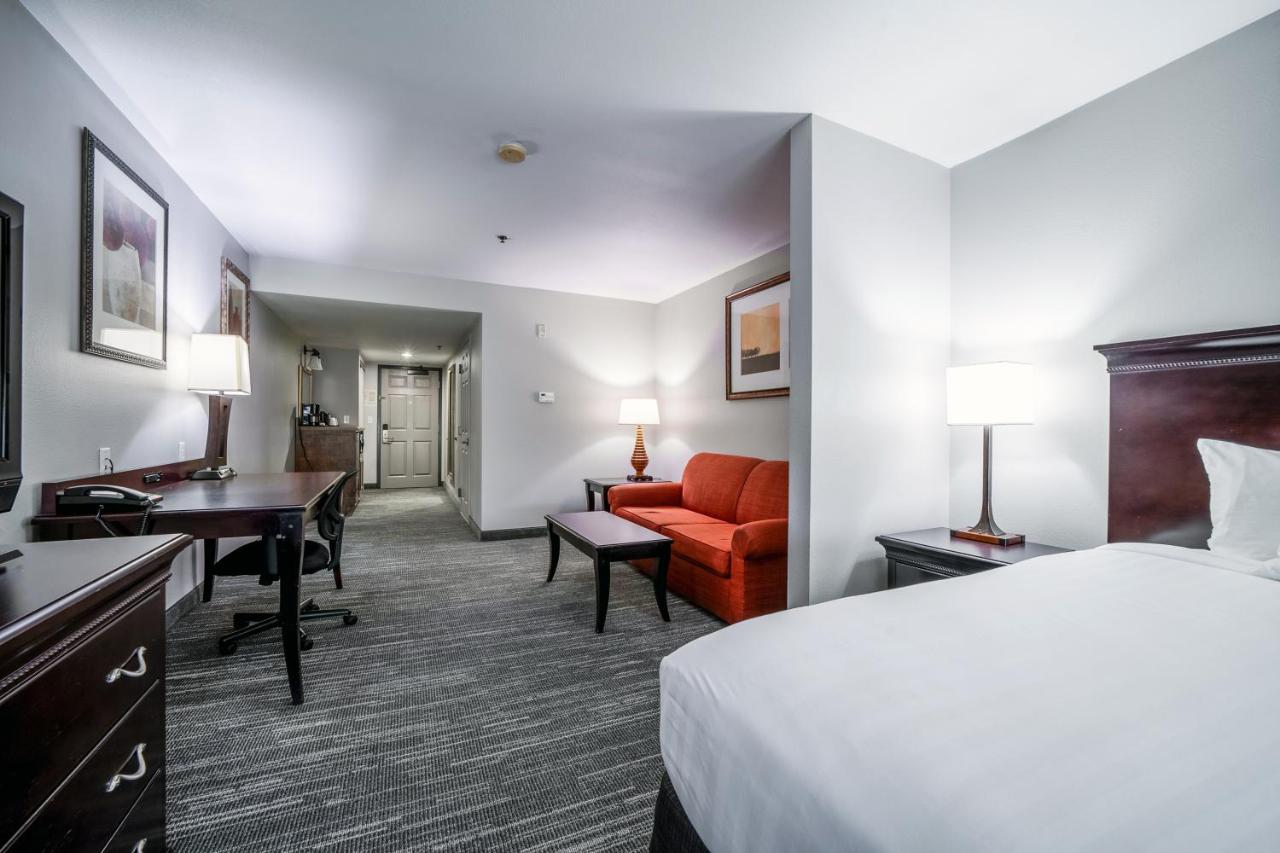 King Studio Suite at Country Inn & Suites by Radisson, Ontario at Ontario Mills, CA