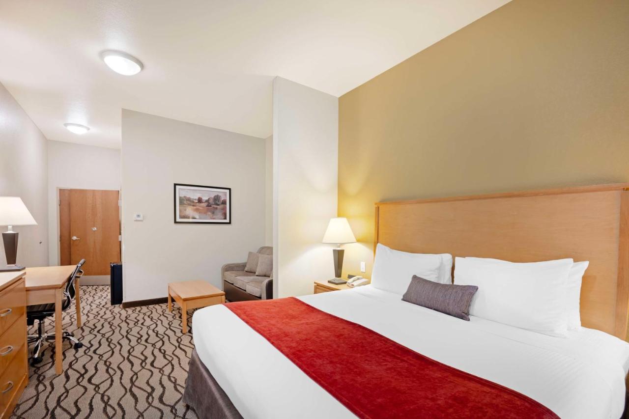 | Best Western Plus Guymon Hotel & Suites