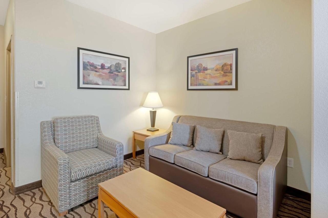 King Suite -Non-Smoking at Best Western Plus Guymon Hotel & Suites