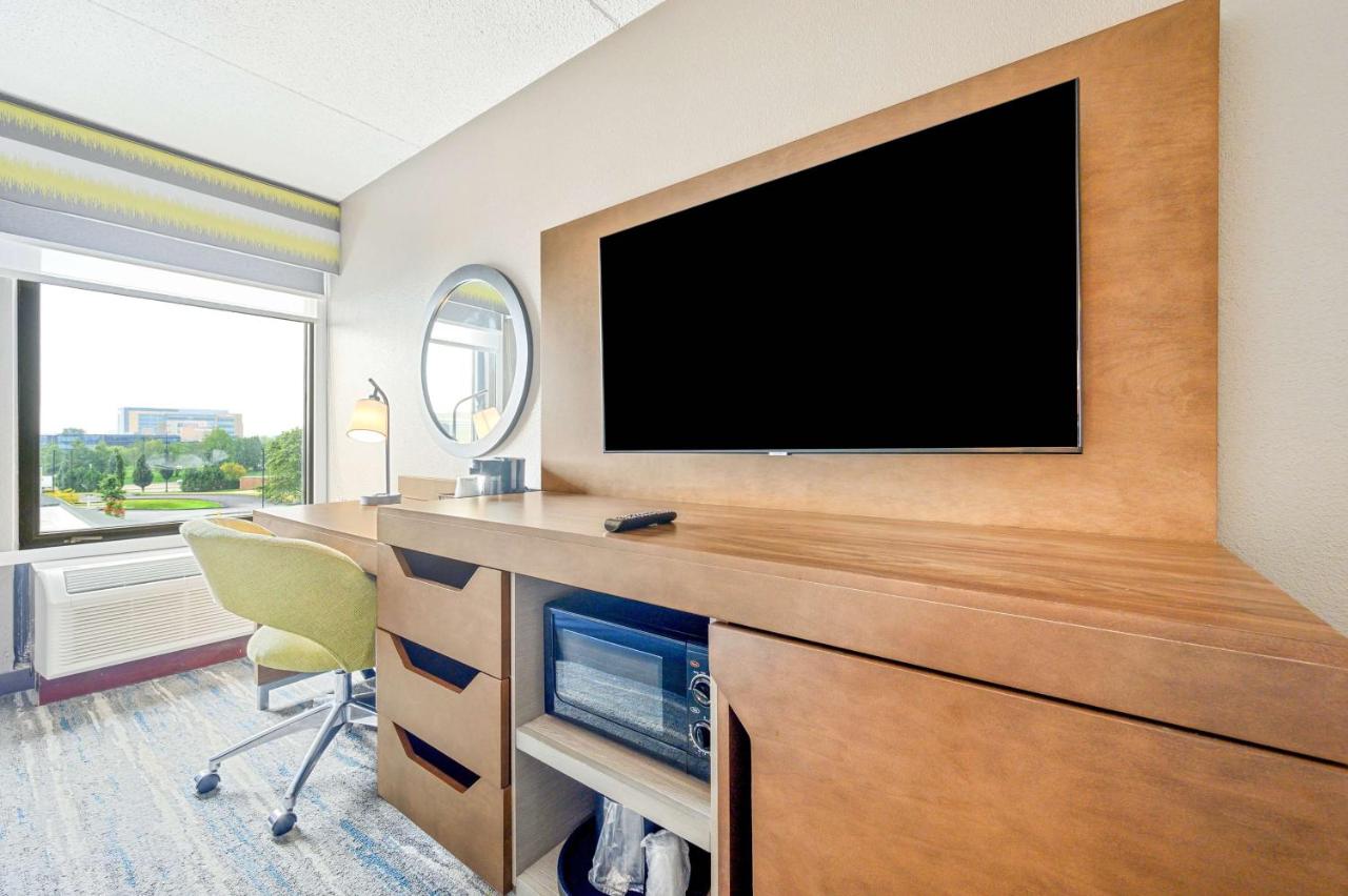 Double Room with Two Double Beds - Non-Smoking at Hampton Inn St. Louis/Westport