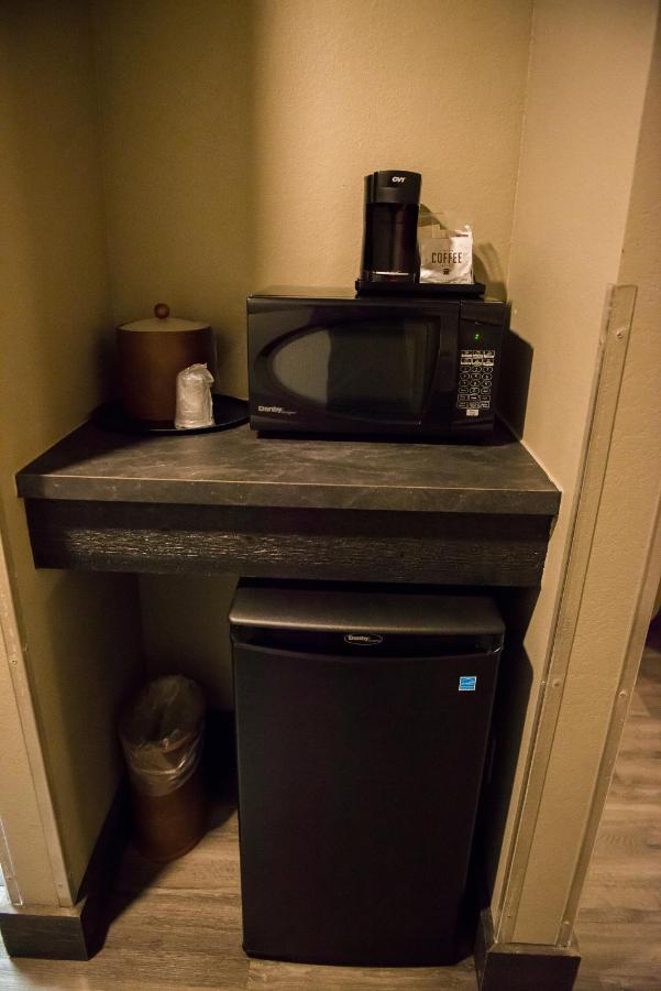 Deluxe Suite at Distill-Inn
