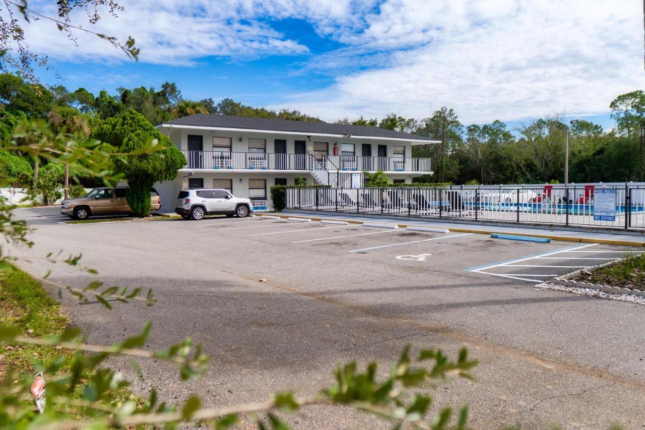 | Sunshine Inn