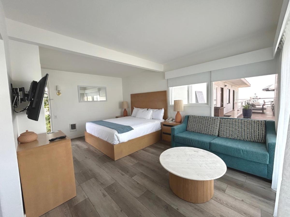King Room with Sofa Bed - Partial OceanView at Capri Laguna on the Beach