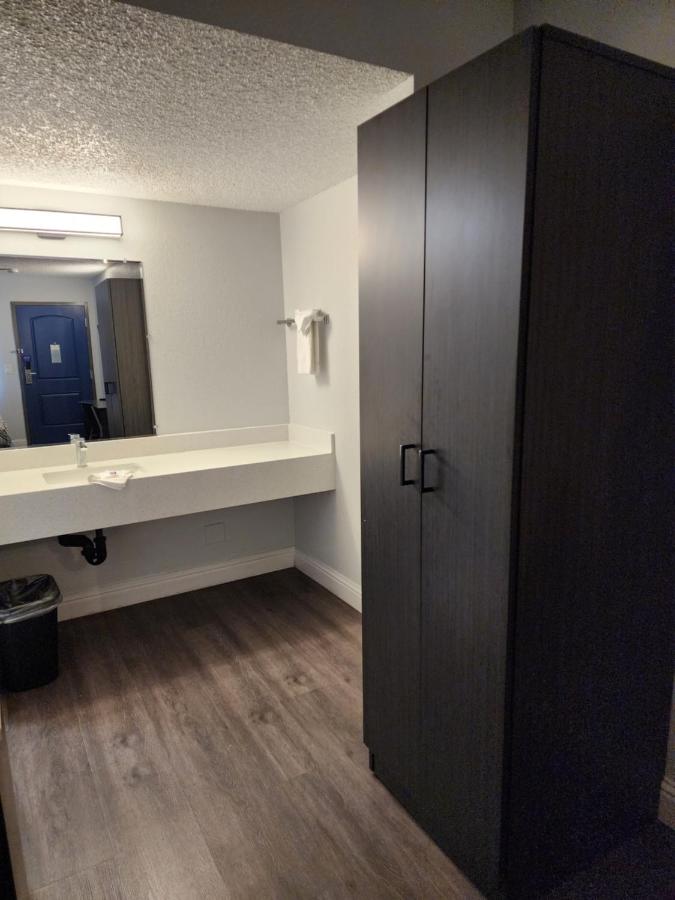  | Studio 6 Sacramento, CA Natomas