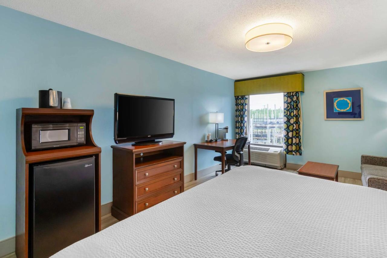 King Room with Sofa Bed - Non-Smoking at Best Western Plus Myrtle Beach @ Intracoastal
