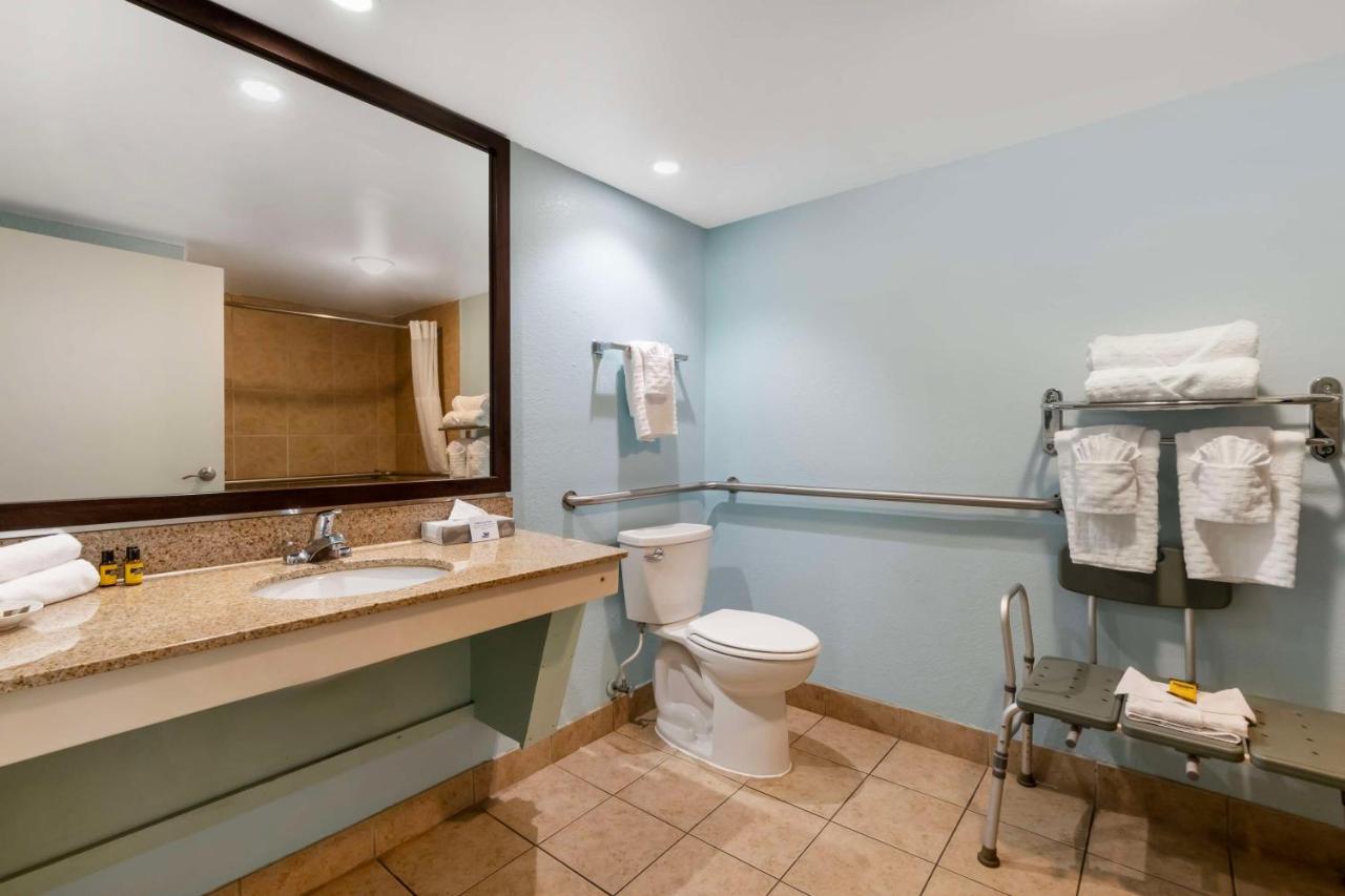 King Room - Disability Access/Non-Smoking at Best Western Plus Myrtle Beach @ Intracoastal