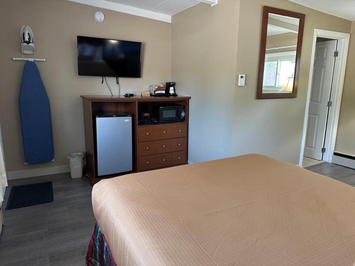 | Claremont Motor Lodge