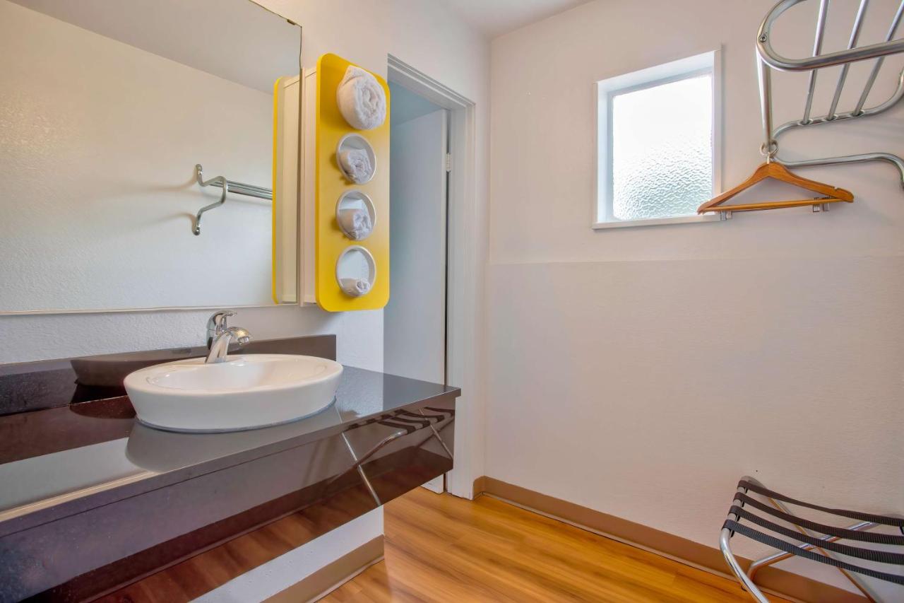  | Motel 6-Salem, OR - Expo Center
