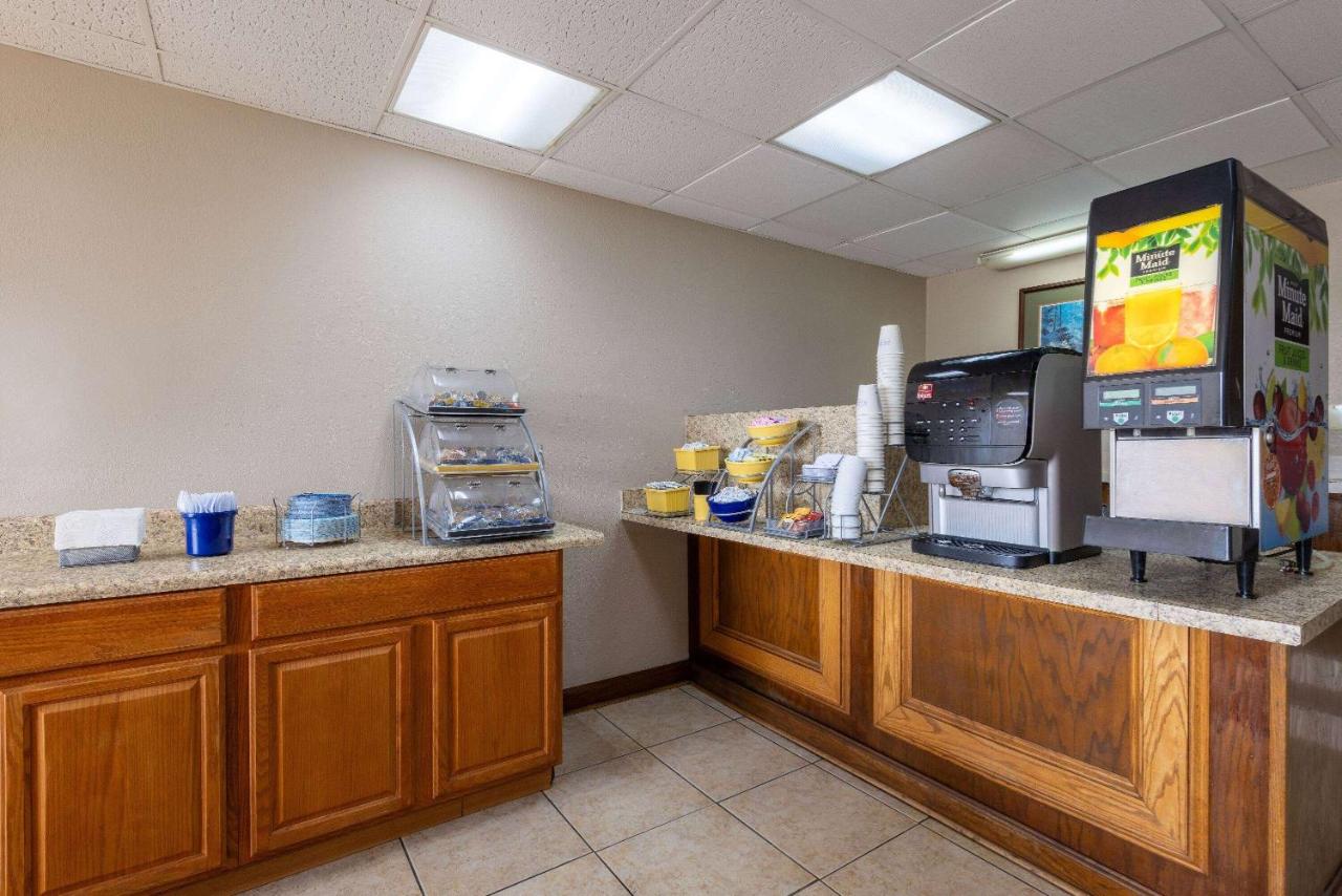 | Days Inn by Wyndham Lincolnton