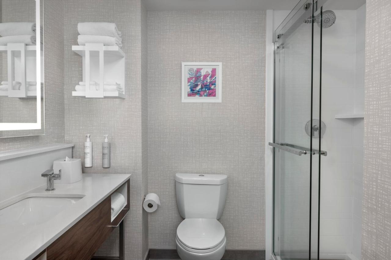 Queen Room with Two Queen Beds - Non-Smoking at Hampton Inn Birmingham I-65/Lakeshore Drive