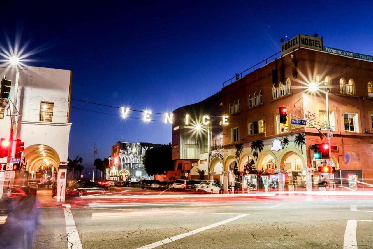 | Venice on the Beach Hotel