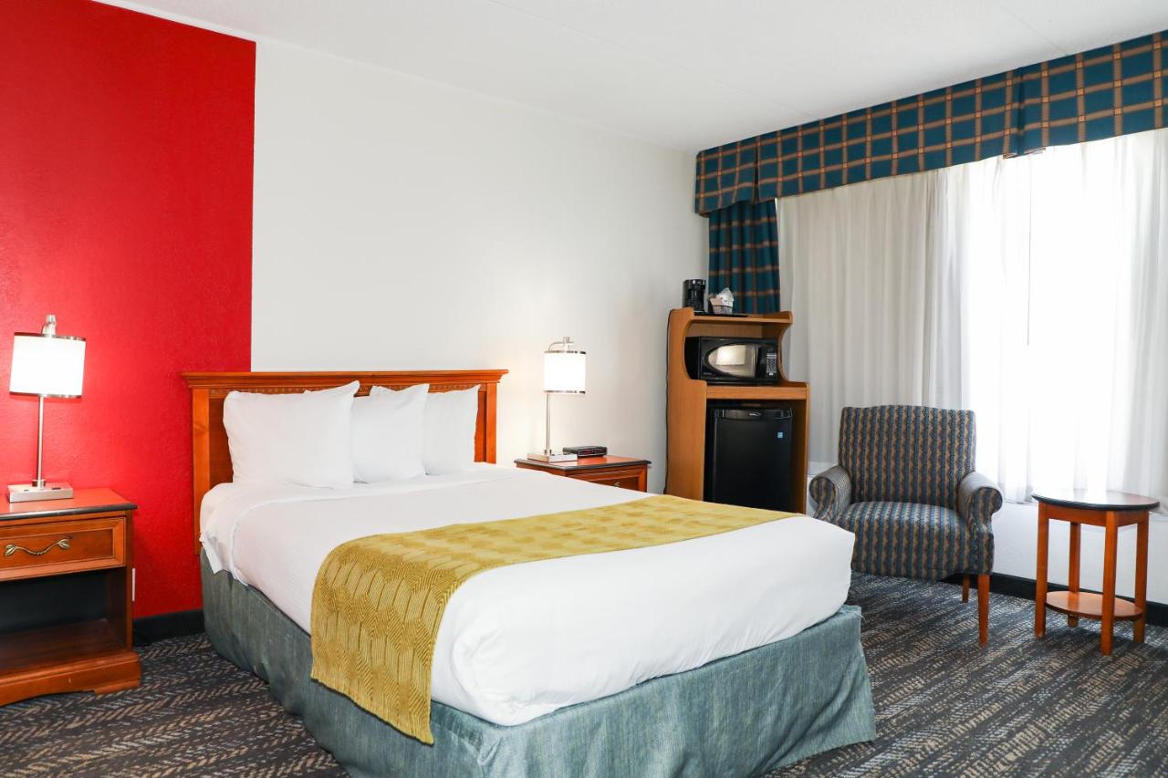 Double Room - Non-Smoking at Ramada by Wyndham Cumberland Downtown