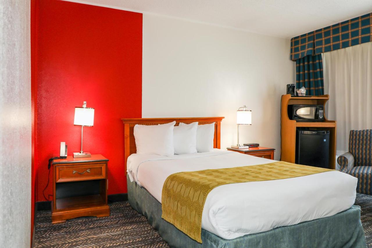 Double Room - Non-Smoking at Ramada by Wyndham Cumberland Downtown