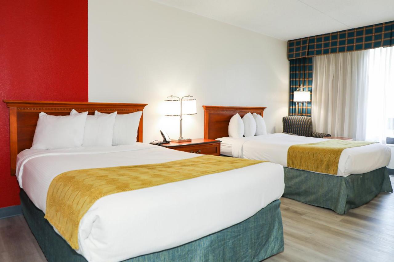 Double Room with Two Double Beds - Non-Smoking at Ramada by Wyndham Cumberland Downtown