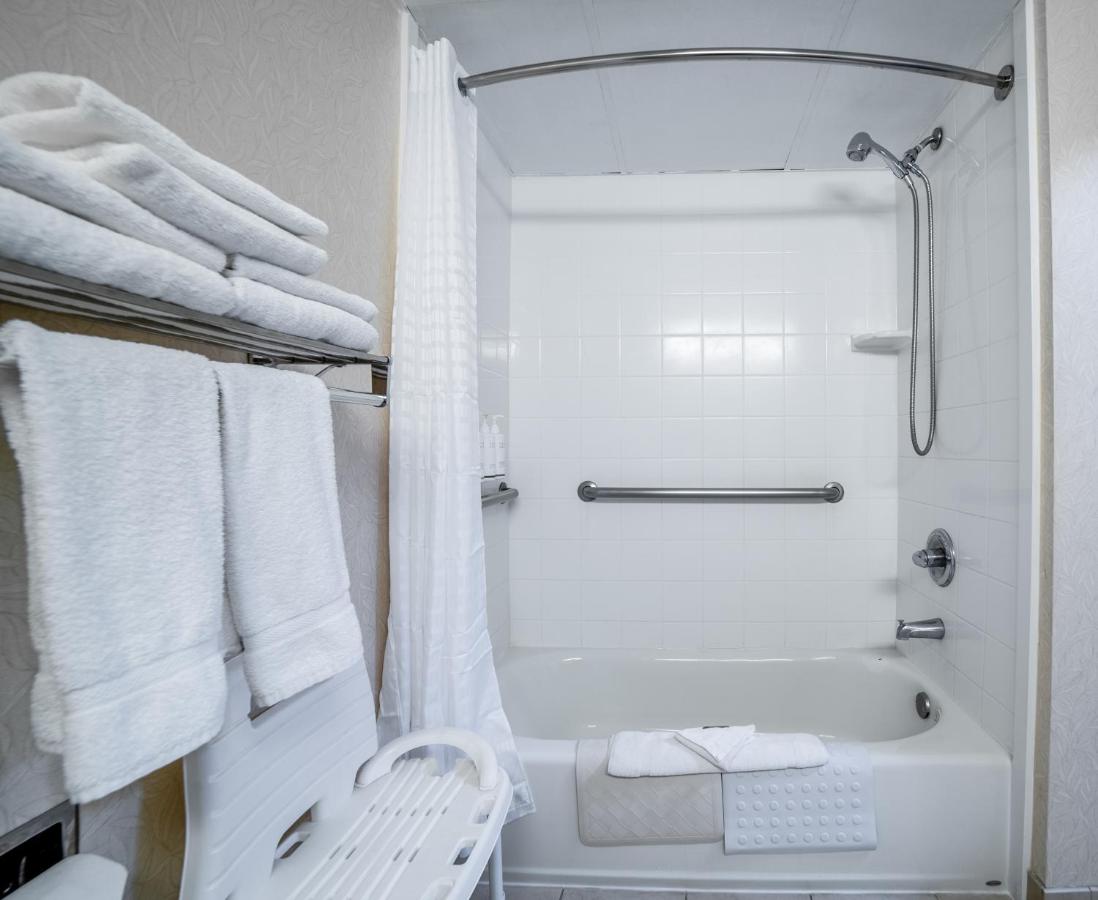 Studio King Suite - Disability Access/Non-Smoking at Country Inn & Suites by Radisson, Ontario at Ontario Mills, CA
