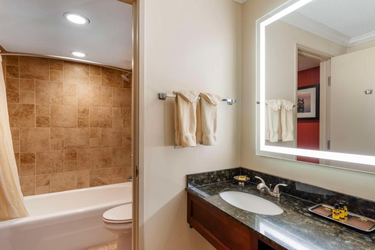 Queen Suite with Sofa Bed at Best Western Plus White Bear Country Inn