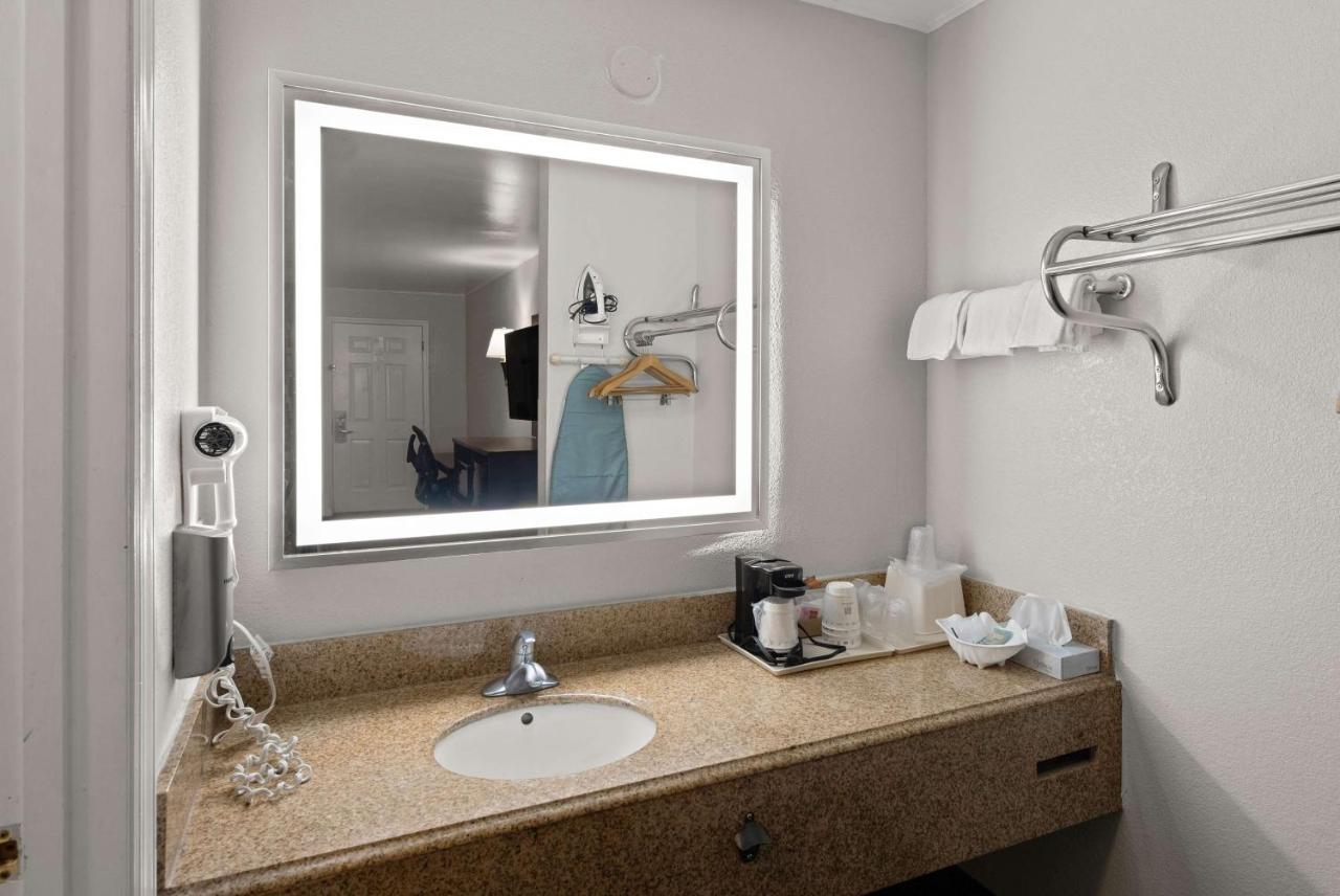 Best Western Executive Inn