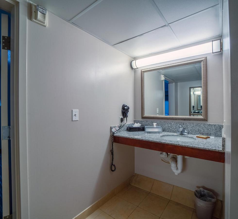 Queen Room with Two Queen Beds - Disability Access at Country Inn & Suites by Radisson, Ontario at Ontario Mills, CA