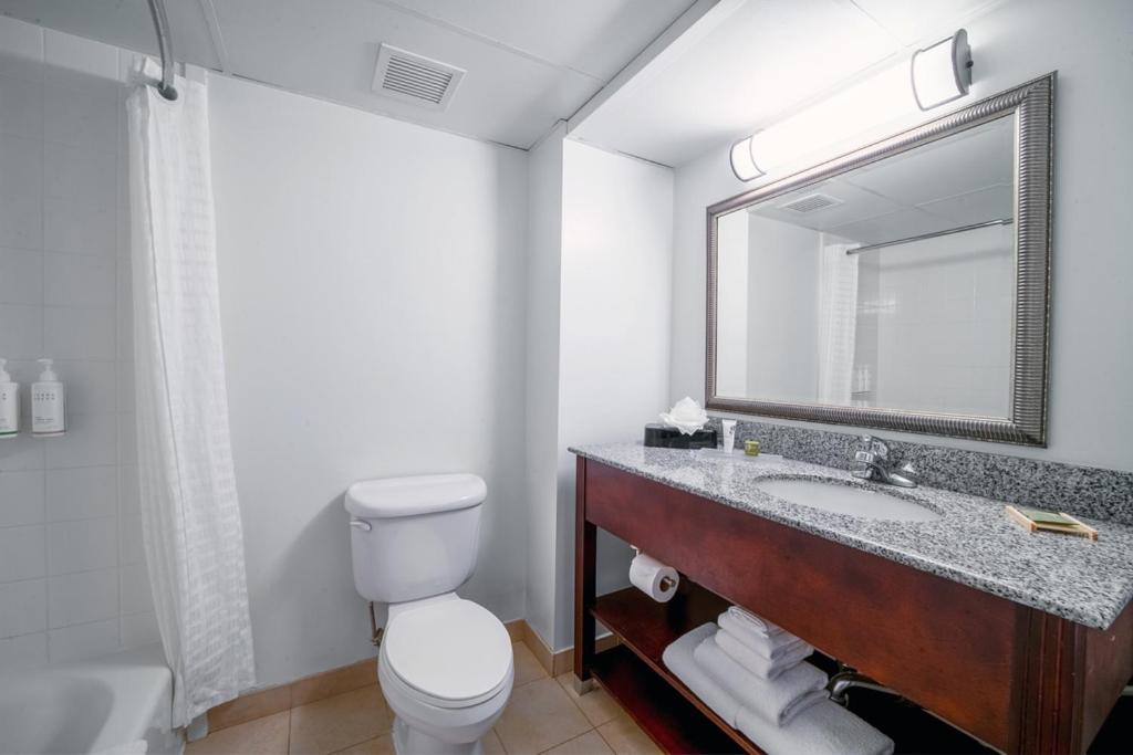 King Studio Suite at Country Inn & Suites by Radisson, Ontario at Ontario Mills, CA