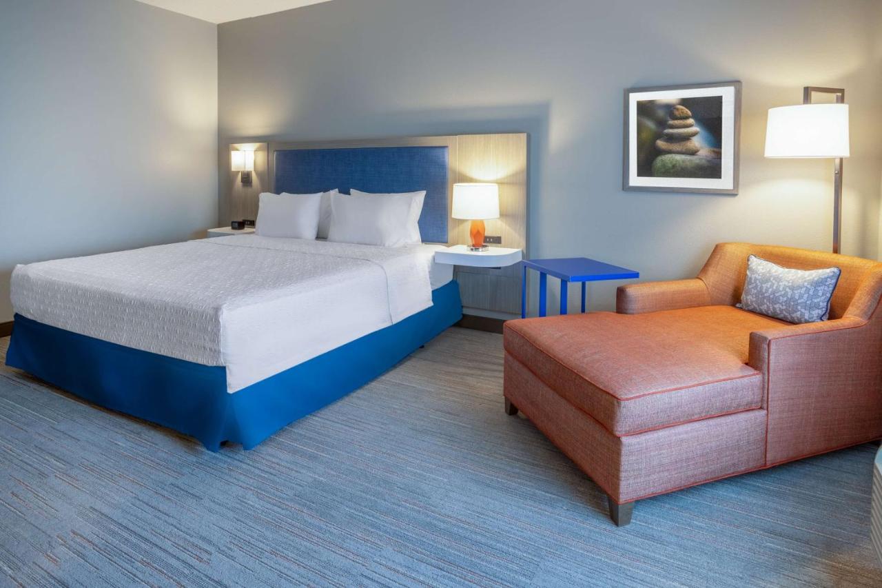 | Hampton Inn Harriman Woodbury