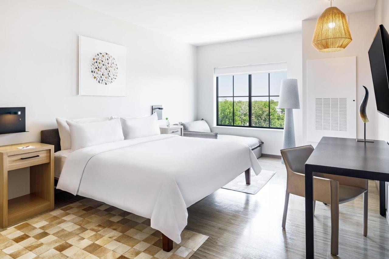 | Noun Hotel