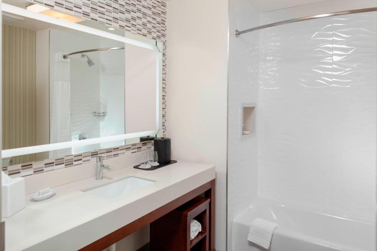 Corner King Suite with Sofa Bed at Courtyard by Marriott DeLand Historic Downtown