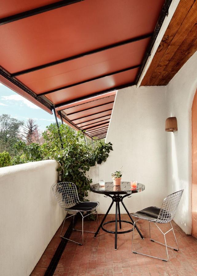 King Room with Patio at El Rey Court