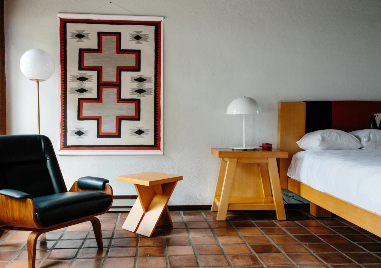 King Room with Patio at El Rey Court