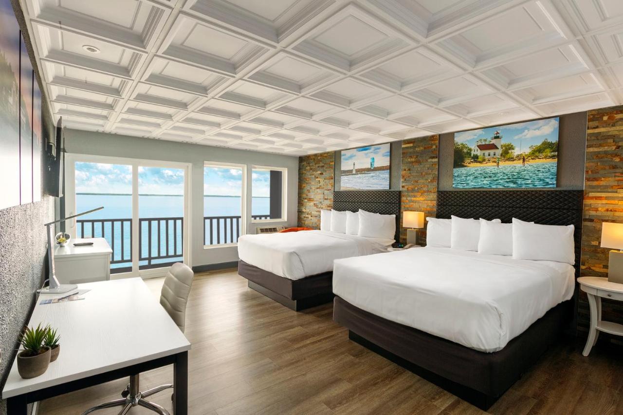 | Terrace Bay Hotel