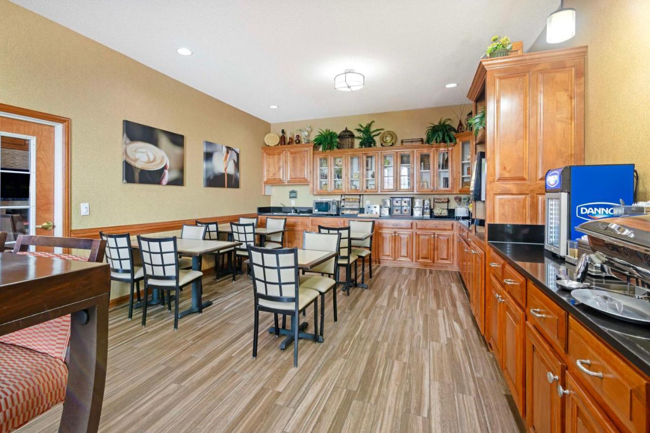 | Best Western Plus Bradbury Inn & Suites