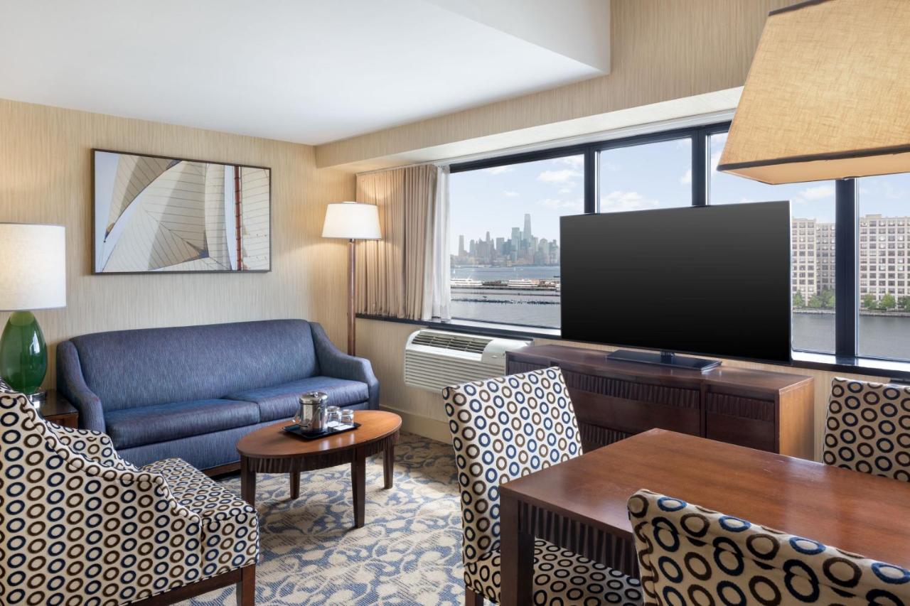 Executive Suite at Sheraton Lincoln Harbor Hotel