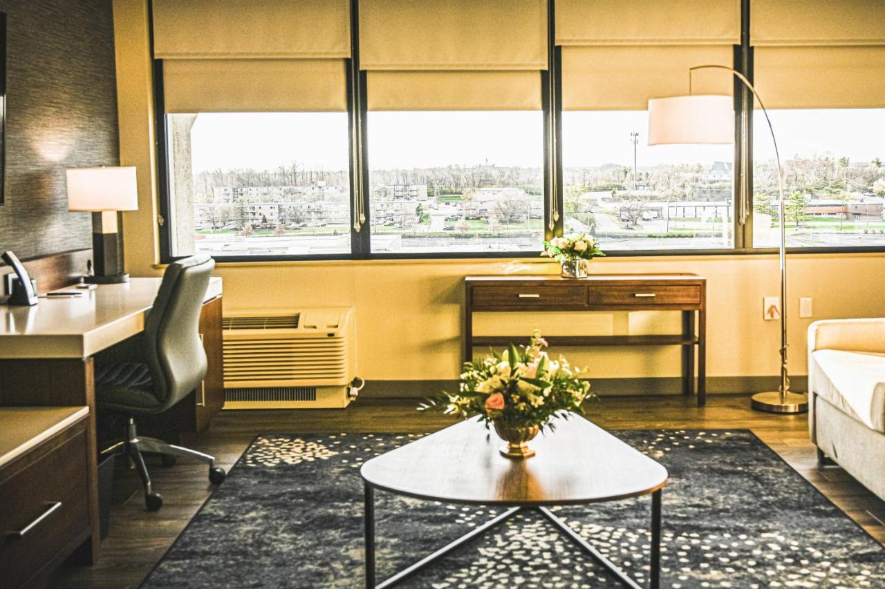 | Delta Hotels by Marriott Cincinnati Sharonville