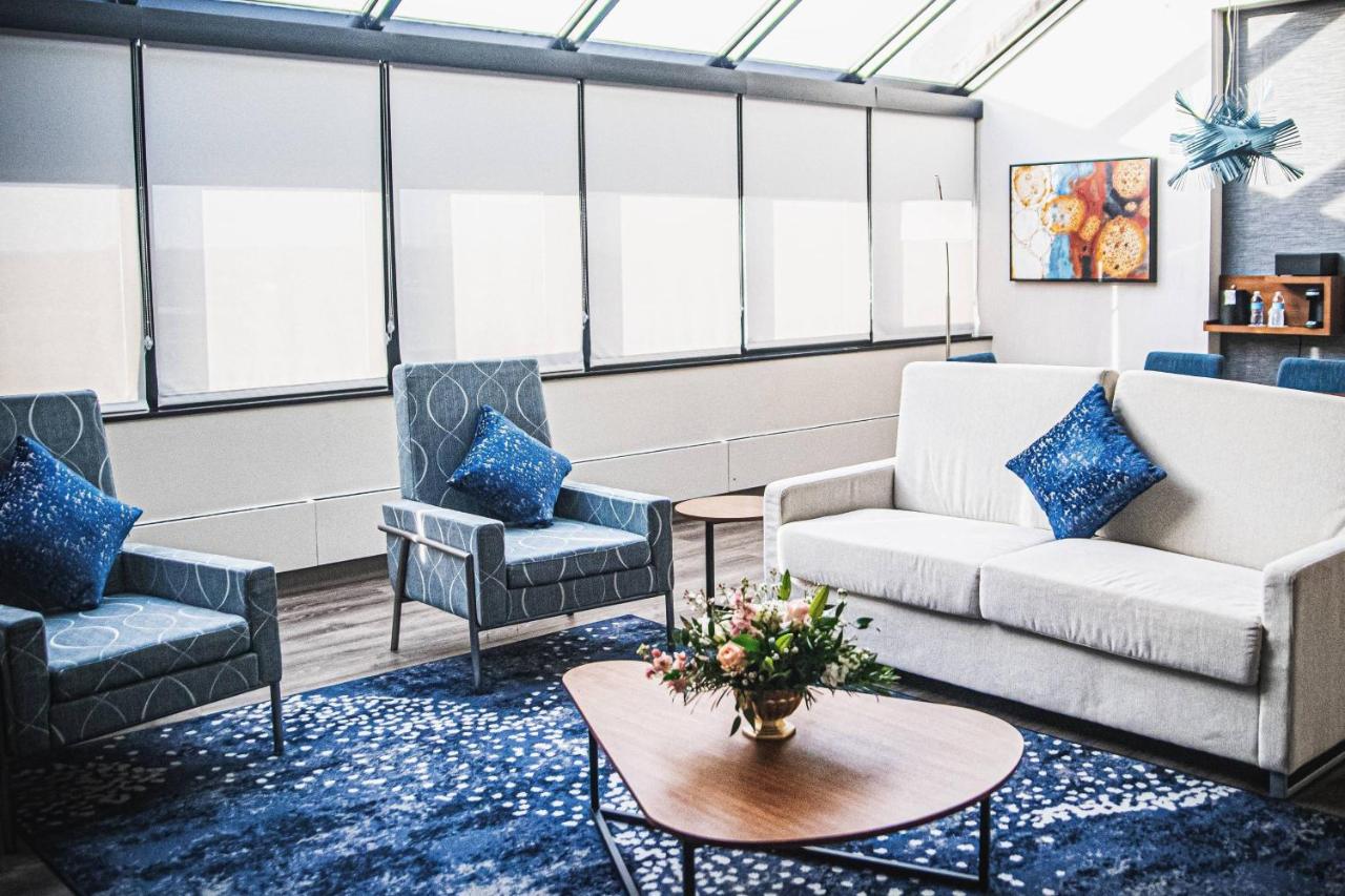 | Delta Hotels by Marriott Cincinnati Sharonville