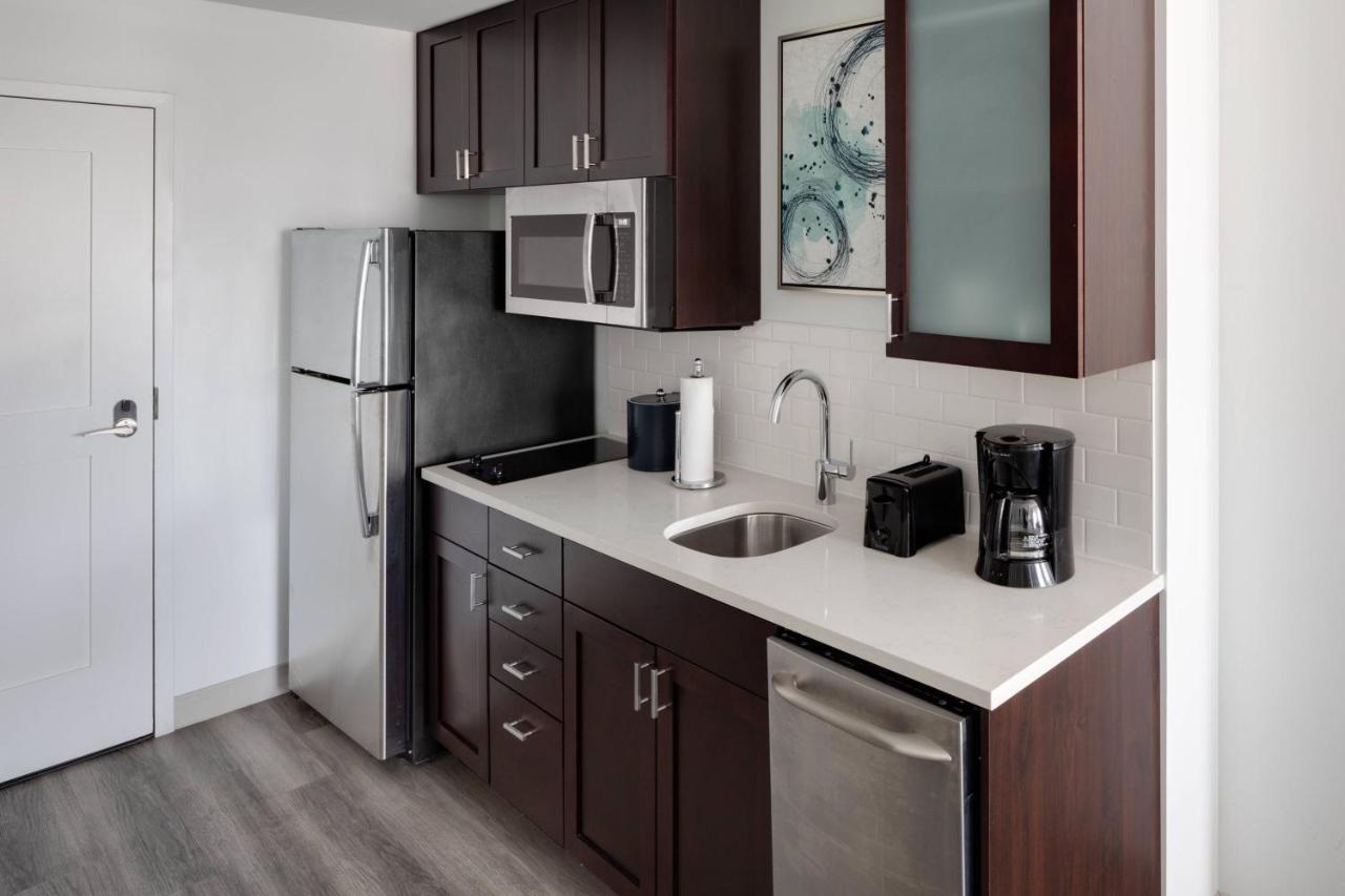 Queen Studio at Residence Inn Stamford Downtown